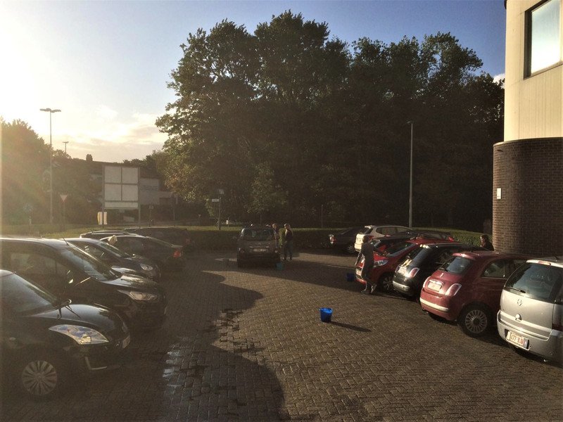 2019-10-03 rode neuzen car wash -5- bis.jpg